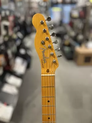 Fender - American Vintage II 1951 Telecaster Left-Hand, Maple Fingerboard - Butterscotch Blonde 3